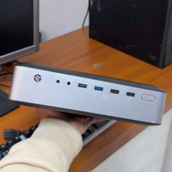 MINI DESKTOP / HP THIN CLIENT T730 / AMD RX 427BB / RAM & SSD / WIN 10 SPECTRE / FREE ADAPTOR